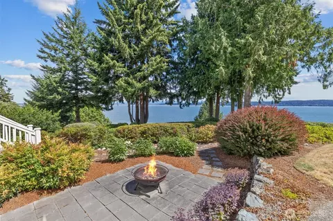 2475 Bretland Rd, Camano Island, WA 98282