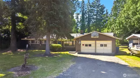 3327 NE 190th St, Lake Forest Park, WA 98155