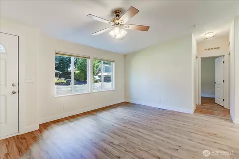 Living - 3315 207 Pl SE, Bothell, WA 98012 photo 2 of 3