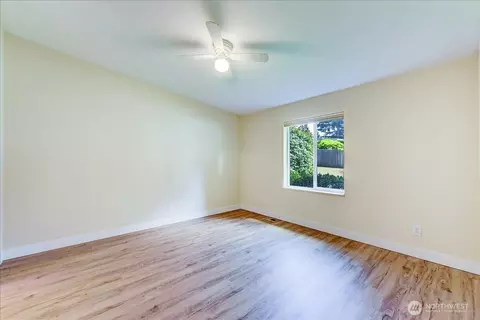Bedroom - 3315 207 Pl SE, Bothell, WA 98012 photo 3 of 4