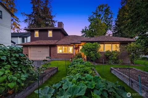 3229 NE 87th St, Seattle, WA 98115