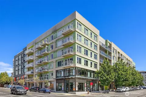 1760 NW 56th St #409, Seattle, WA 98107