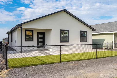 6651 Clubhouse Dr SE #92, Othello, WA 98826
