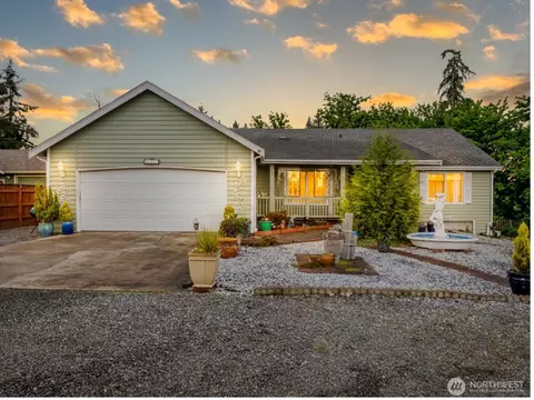 9923 74th Ave E, Puyallup, WA 98373