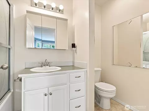 Bath - 206 Orting Ave NW, Orting, WA 98360 photo 1 of 3