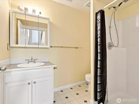 Bath - 206 Orting Ave NW, Orting, WA 98360 photo 3 of 3