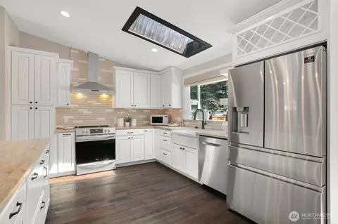 Kitchen - 1026 232nd Pl SW, Bothell, WA 98021 photo 4 of 4