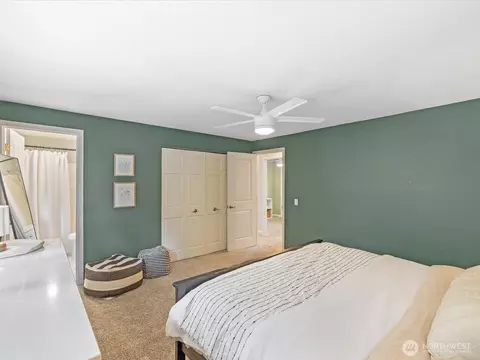 Bedroom - 318 161st Pl SE, Bothell, WA 98012 photo 5 of 5