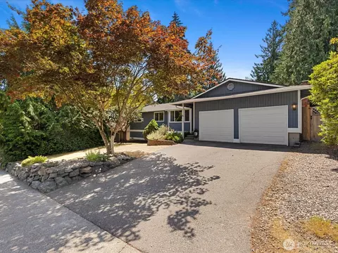 Exterior - 318 161st Pl SE, Bothell, WA 98012 photo 14 of 14
