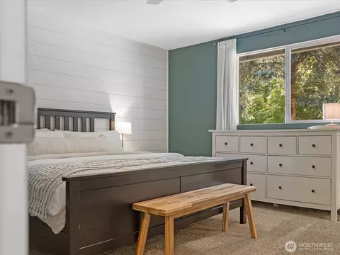 Bedroom - 318 161st Pl SE, Bothell, WA 98012 photo 3 of 5