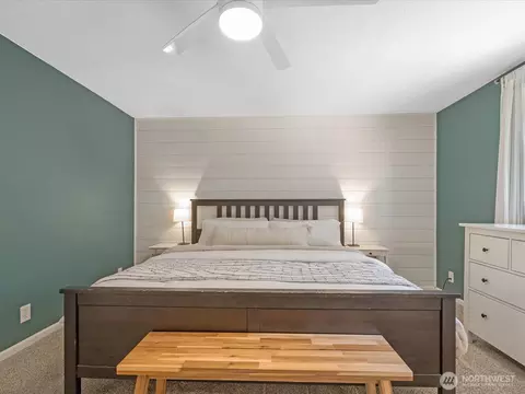 Bedroom - 318 161st Pl SE, Bothell, WA 98012 photo 4 of 5