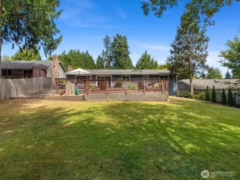 Exterior - 318 161st Pl SE, Bothell, WA 98012 photo 5 of 14