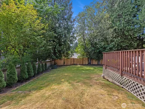 Exterior - 318 161st Pl SE, Bothell, WA 98012 photo 7 of 14