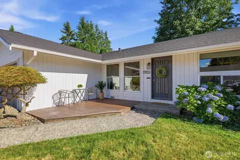 9925 NE 204th Pl, Bothell, WA 98011 photo 2