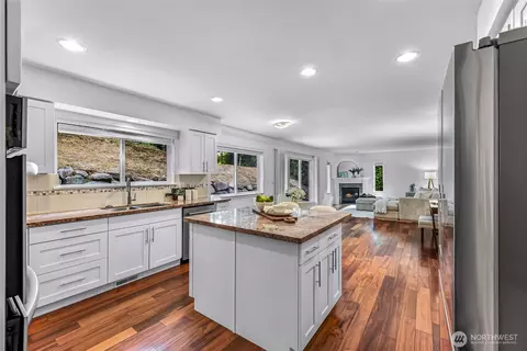Kitchen - 10409 NE 151st Pl, Bothell, WA 98011 photo 1 of 3
