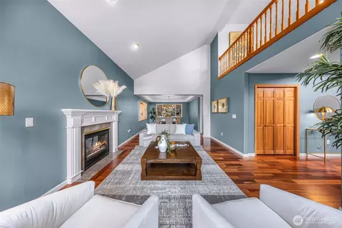 Living - 10409 NE 151st Pl, Bothell, WA 98011 photo 4 of 8