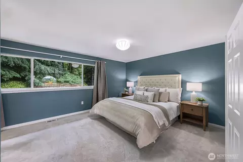Bedroom - 10409 NE 151st Pl, Bothell, WA 98011 photo 1 of 5