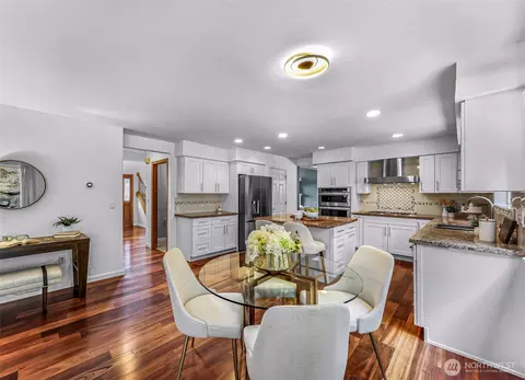 Dining - 10409 NE 151st Pl, Bothell, WA 98011 photo 2 of 2