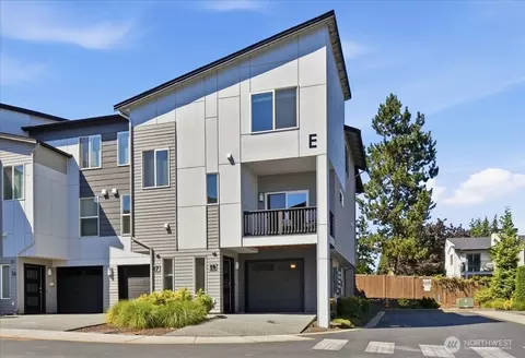 3311 156th St SW #E8, Lynnwood, WA 98087