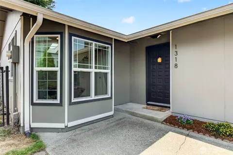 1318 E 62nd St, Tacoma, WA 98404