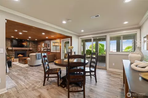Dining - 8723 Talbot Rd, Edmonds, WA 98026 photo 2 of 2