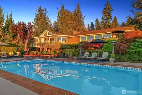 Exterior - 8723 Talbot Rd, Edmonds, WA 98026 photo 10 of 10
