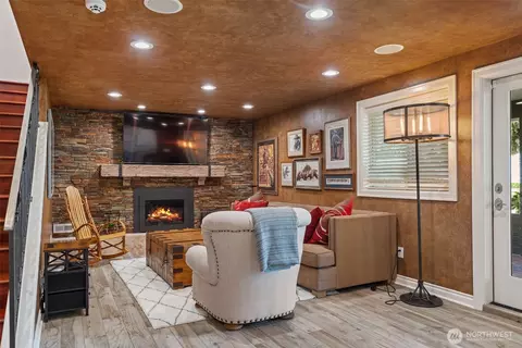 Living - 8723 Talbot Rd, Edmonds, WA 98026 photo 5 of 5