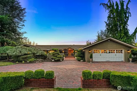 Exterior - 8723 Talbot Rd, Edmonds, WA 98026 photo 5 of 10