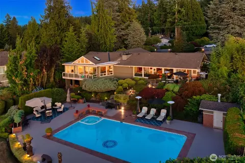 Exterior - 8723 Talbot Rd, Edmonds, WA 98026 photo 1 of 10