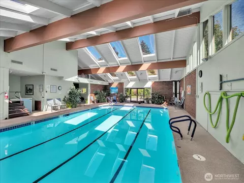 Exterior - 17235 119th Ave NE, Bothell, WA 98011 photo 7 of 7