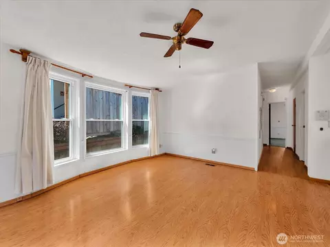 Living - 17235 119th Ave NE, Bothell, WA 98011 photo 5 of 5