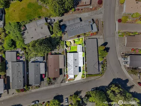 View/Area - 17235 119th Ave NE, Bothell, WA 98011 photo 4 of 5