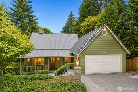 3500 NE 162nd St, Lake Forest Park, WA 98155