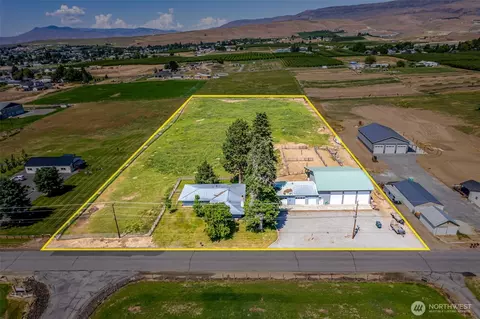 2775 4th St SE, East Wenatchee, WA 98802