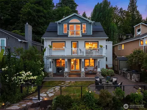 11754 Riviera Pl NE, Seattle, WA 98125