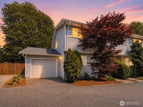 1047 Adelia St, Blaine, WA 98230