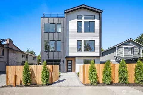 726 N 89th St, Seattle, WA 98103