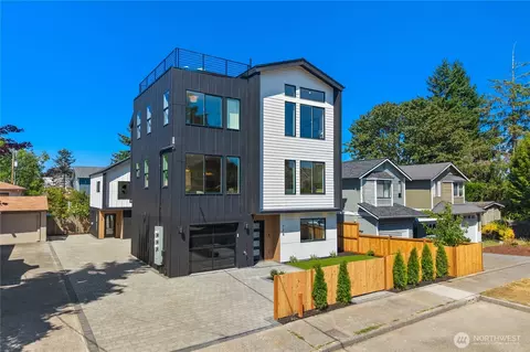 726 N 89th St, Seattle, WA 98103