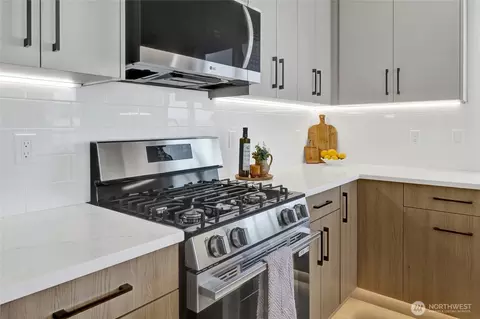 Kitchen - 416 W 4th St, Everson, WA 98247 photo 8 of 8