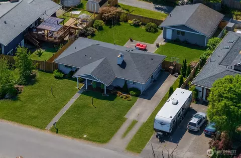 1344 S Woodlawn St, Tacoma, WA 98465