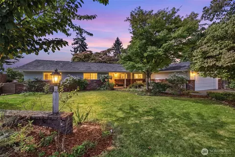 17815 NE 9th St, Bellevue, WA 98008