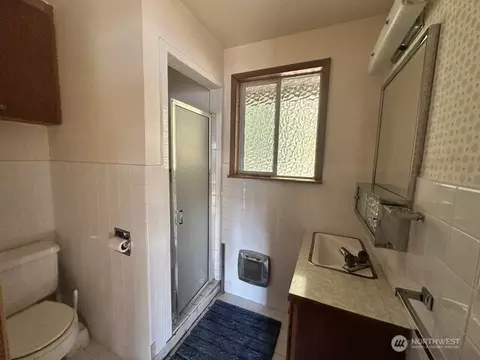 Bath - 240 Old Midden Ln, Shaw Island, WA 98286 photo 1 of 1