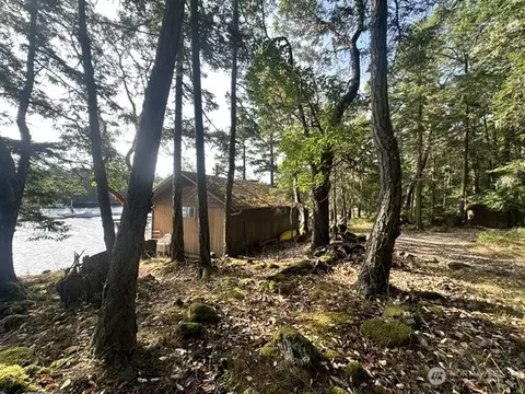 Exterior - 240 Old Midden Ln, Shaw Island, WA 98286 photo 4 of 9
