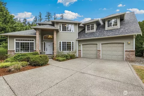2012 NE Amhurst Ct, Poulsbo, WA 98370