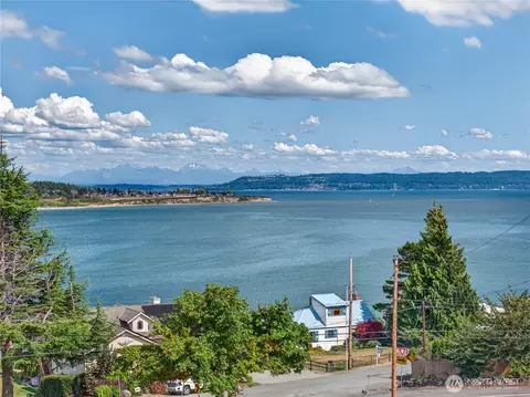 578 SW Shelley Ln, Oak Harbor, WA 98277