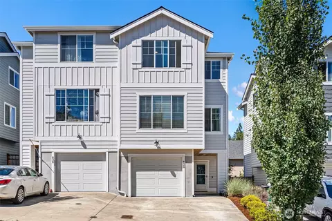 826 NW Highgarden Dr, Bremerton, WA 98311