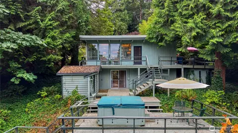 1788 Cliff Rd, Point Roberts, WA 98281