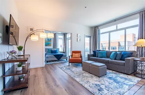 2415 2nd Ave #729, Seattle, WA 98121