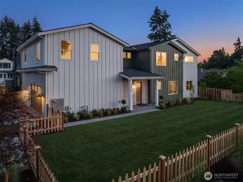 7419 120th Ln NE, Kirkland, WA 98033