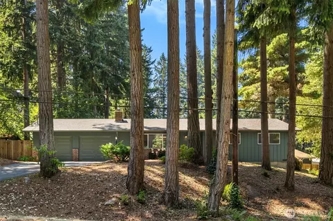 12249 N Madison Ave NE, Bainbridge Island, WA 98110